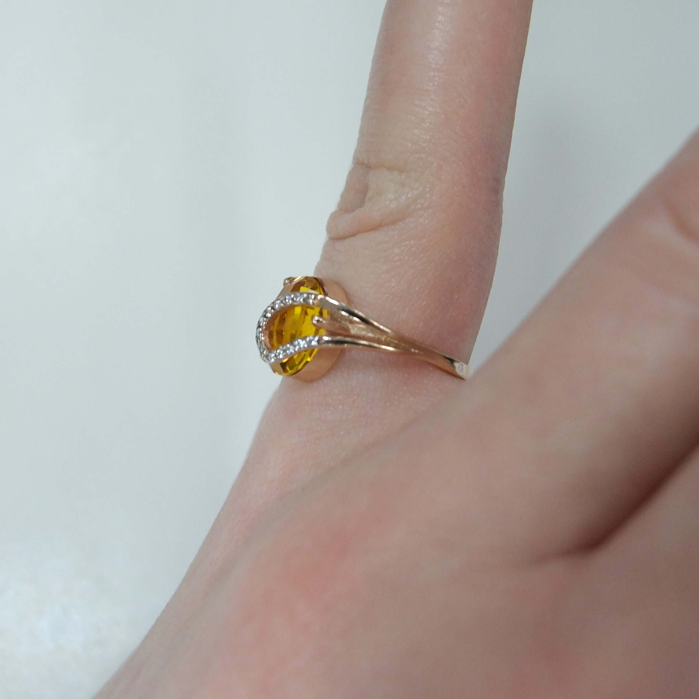 Серебряное кольцо с цитрином